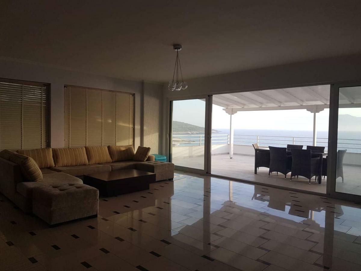 Apartmán Sea Front Penthouse Sarandë Exteriér fotografie