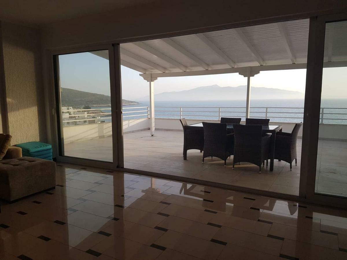 Apartmán Sea Front Penthouse Sarandë Exteriér fotografie